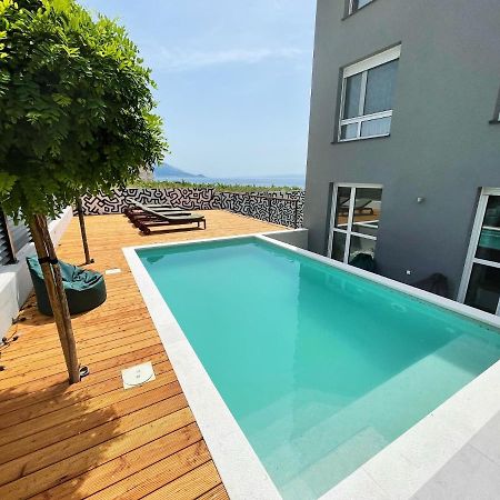 Cozy Seaside Apartment With Pool & Terrace 斯普利特 外观 照片