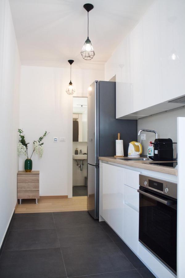 Cozy Seaside Apartment With Pool & Terrace 斯普利特 外观 照片