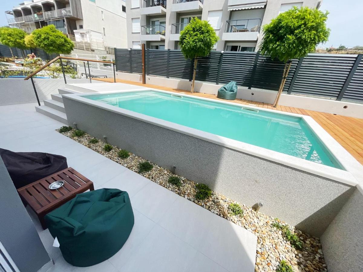 Cozy Seaside Apartment With Pool & Terrace 斯普利特 外观 照片