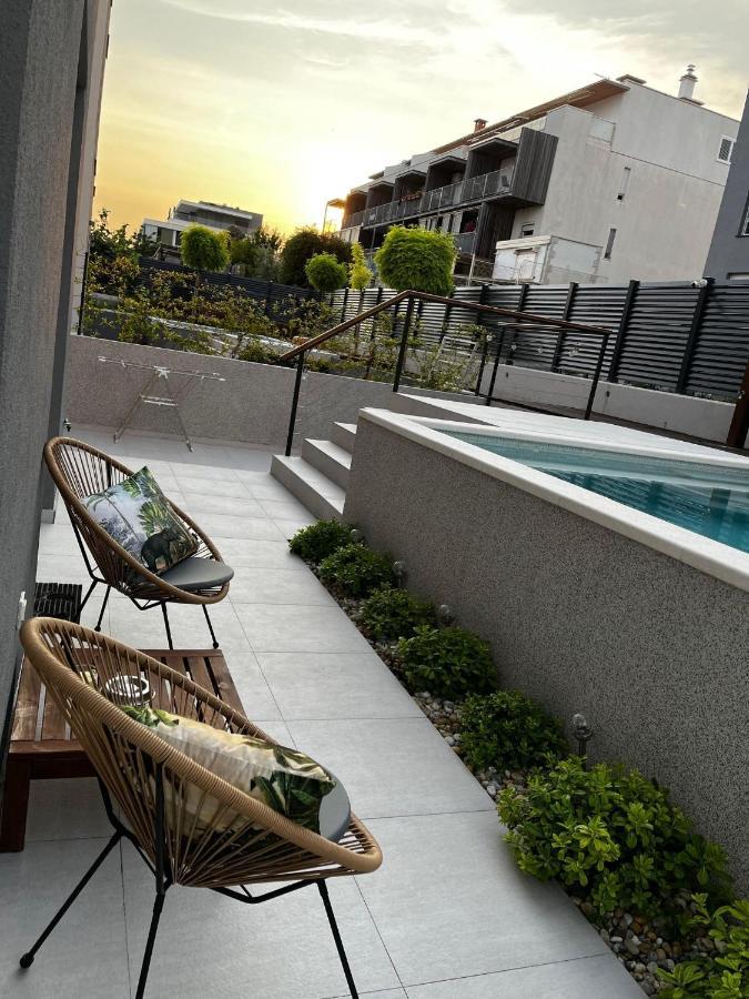 Cozy Seaside Apartment With Pool & Terrace 斯普利特 外观 照片